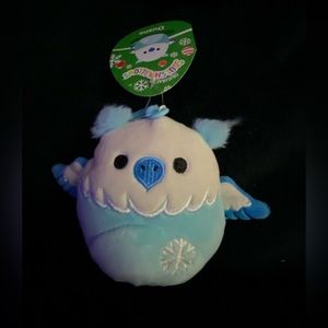 Duane the Griffin Squishmallow Clip